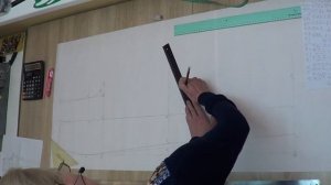 Построение чертежа женских брюк