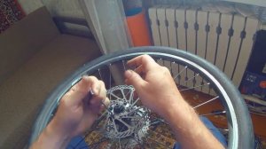 Замена, регулировка спиц на колесе велосипеда. Установка медных шайб и усиление крестов обвязкой.