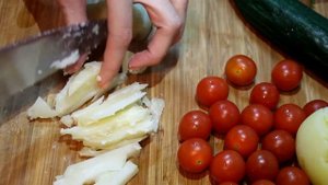 Салат с консервированным тунцом: рецепт от Foodman.club