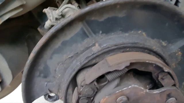 Замена задние тормозные диски на NISSAN QASHQAI +2 J-10. смотреть онлайн