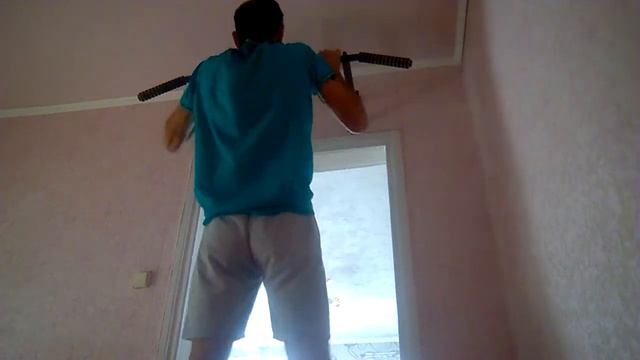 Подтягивание на турнике: 15 раз - не предел! Сегодня чуток не дотянул до 17! смотреть онлайн