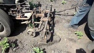 Прополка картофеля мотоблоком, культиватор для мотоблока своими руками. Навесное для мотоблока.