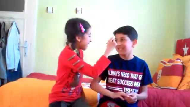 Kardeşim İle S*KT*R Git Challenge (Videoda Baskın) смотреть онлайн