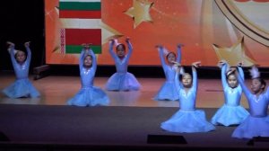 Девочки танцуют красивый Казахский танец "Коркем" Студия танца "Аманат" г.Кокшетау