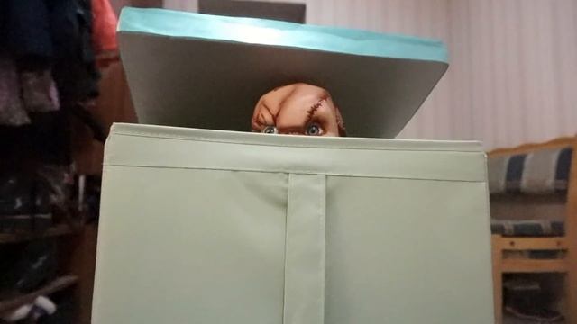 Чаки украл серебряную кнопку YouTube смотреть онлайн