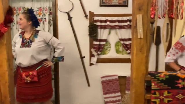 Ресторан в Москве « Тарас Бульба!клевое место! Каждый час официанты танцуют.
