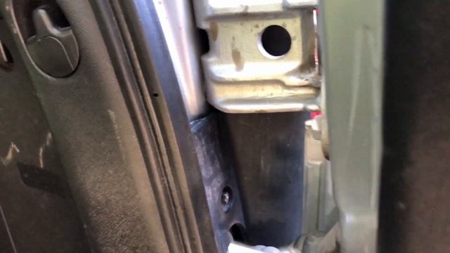 2nd Gen Honda CRV 2002-2006 Brake Tail Light Bulb Replacement Easy And Fast DIY How To смотреть онлайн