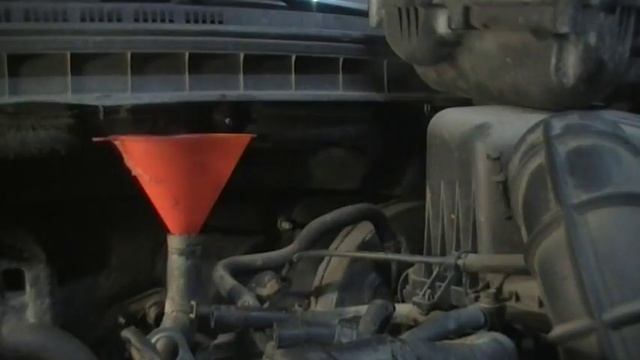 Хундай Элантра как быстро залить антифриз/Hyundai Elantra how quickly to pour antifreeze смотреть онлайн