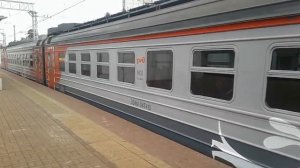 Электропоезд ЭД4М-0434(РЭКС; ТЧ-17 Нахабино,2018 г.)отправляется со станции "Отдых".Снимать можно!;