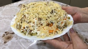 ЗА ЭТИМ САЛАТОМ ОХОТЯТСЯ ВСЕ САЛАТ ОХОТНИЧИЙ.