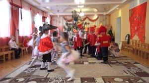 Битва Мышей и Солдатиков (6-7 лет). Детский сад. Новогодний утренник _Щелкунчик_(10 гр.).mp4