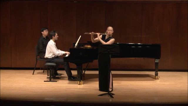 Emma Resmini: Sonatina in G Major by Antonín Dvořák; I. Allegro risoluto смотреть онлайн