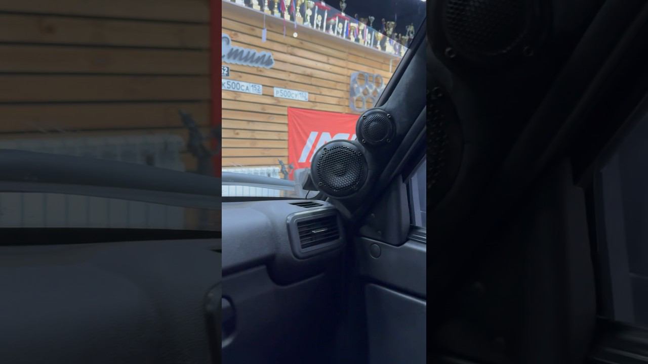 Взрослый автозвук в Ниву . Niva Legend с душевной аудиосистемой #автостиль #music #youtubeshorts смотреть онлайн