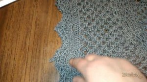 Жилет крючком с V-образным воротом, без швов