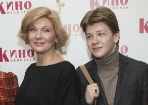 Маменькин сынок. Известные актрисы и их сыновья. Часть 3