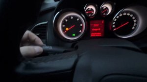 Opel Astra J 2010 года Сброс межсервисного интервала.