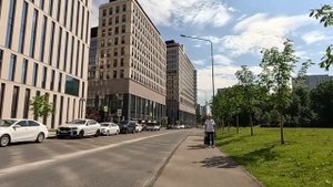 Выйдя по УДО, зечка нашла в автобусе забытую куклу, а заглянув ей под платье, не поверила глазам