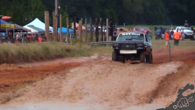 Заезды по грязи - Mud Racing