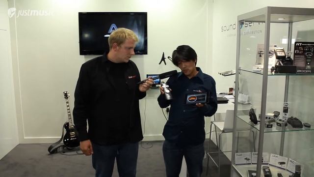 IFA 2013 - Sound Service Apogee One for iPad-Mac смотреть онлайн