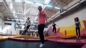 ◄ Групповые занятия на батуте ►◄ Батутный парк НЕБО ► ◄ Фитнес на батуте ►