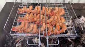 Делаем лангустины на мангале.
