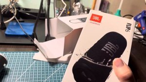 Распаковка девайсов с AliExpress. Мини-насос для шин. Реплика JBL FLIP6.