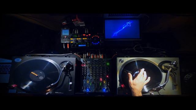 Level3: Camelia R.hitect Swoy Direkt Vern Macarie Soyro Modebakú  Unknown Artist