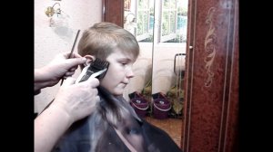 Как подстричь ребёнка дома самой . Легко .How to trim a child at home itself