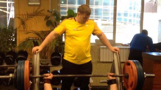жим лежа с паузой 6секунд (вес штанги 175кг) Влад Соловьев