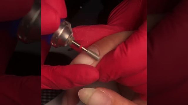 Аппаратный маникюр в две фрезы , без режущего инструмента смотреть онлайн