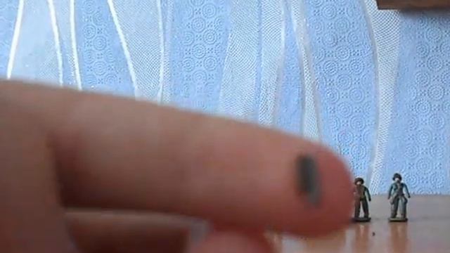 Делаем пистолет-пулемёт Томпсона модели М1 из пластилина.
