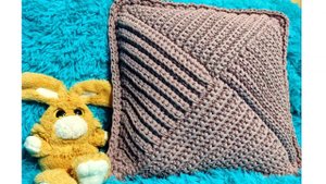ПОДУШКА КРЮЧКОМ ИЗ ТРИКОТАЖНОЙ ПРЯЖИ.