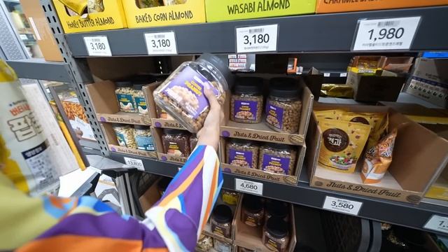 24 HOURS in SEOUL KOREA?? || Shopping, Cafes & Underground Markets смотреть онлайн