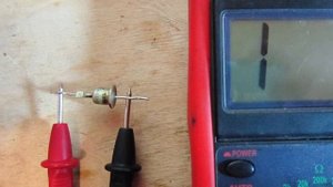 КАК ПРОВЕРИТЬ ДИОД И СВЕТОДИОД МУЛЬТИМЕТРОМ [РадиолюбительTV 88]