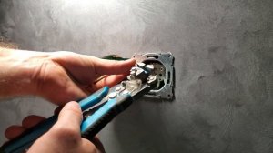 Как Подключить и Установить Розетки Schneider