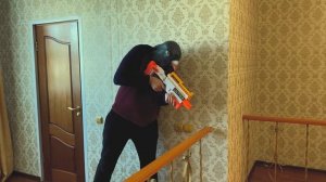 Nerf War Game Alien Invasion Chacky vs Alien Чакки против инопланетянина