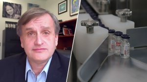 «Мы не должны отказываться от вакцин»: иммунолог из США о политическом окрасе борьбы с коронавирусом