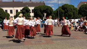 Эстонский народный танец "Laulge, poisid, laulge, peiud!"