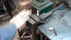 Орехокол своими руками