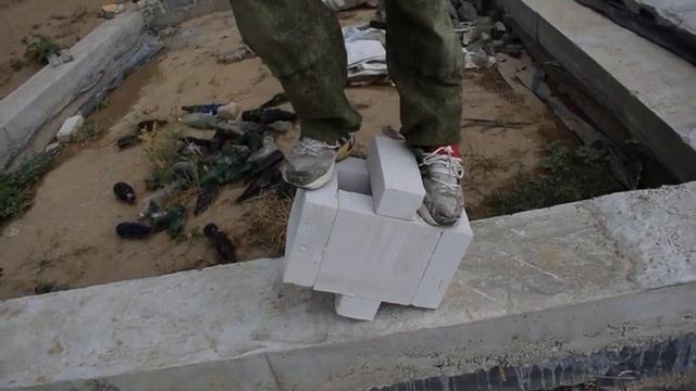 СЕРИЯ 024 Испытания продолжаются. Динамические нагрузки на газоблок и места склейки. смотреть онлайн