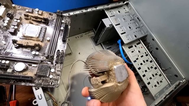 ? Перегрев процессора и видеокарты в играх (2023)! Чищу ПК от пыли и меняю термопасту к жаркому лет смотреть онлайн