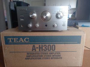 TEAC AH300  integrated amplifier immaculate condition with original-интегральный усилитель ЯПОНИЯ