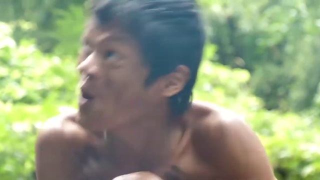 мальчики дикари готовят креветки и кушают смотреть онлайн