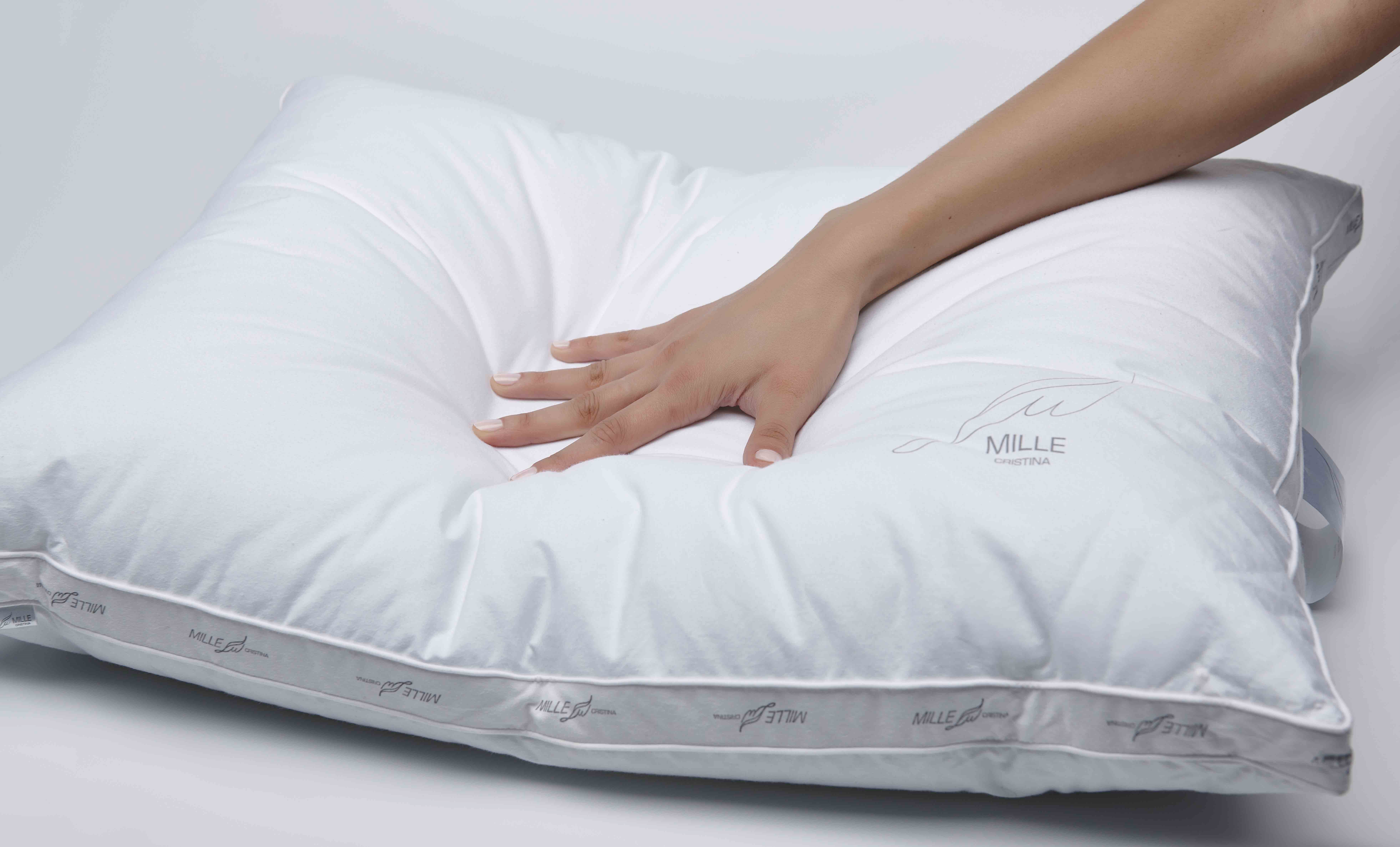 Жесткие подушки для сна. Жесткая подушка. Подушка средней жесткости. Жесткость подушки. Подушки жесткие для сна.