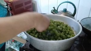 Изумрудное варенье из крыжовника