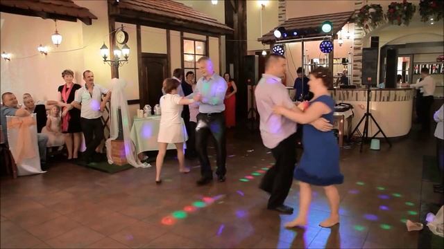 Подарок молодоженам от родителей смотреть онлайн