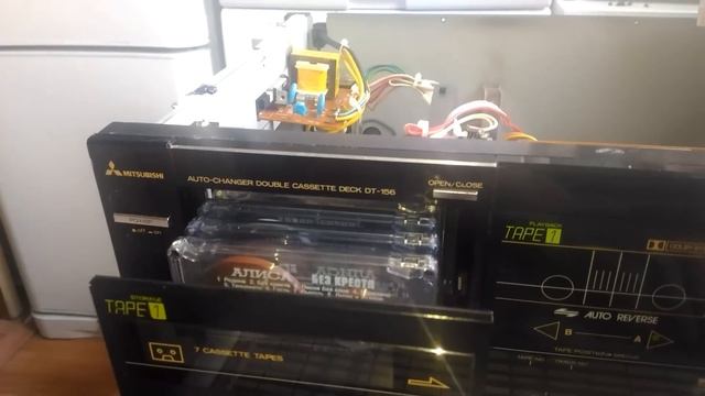 Mitsubishi DT-156. Дека чейнджерного типа на 7+1 кассет. смотреть онлайн
