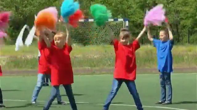 Флешмоб ко ДнюРоссии480p смотреть онлайн