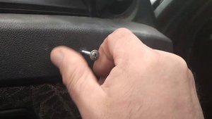 Как закрепить карту двери на Славуте, Таврии