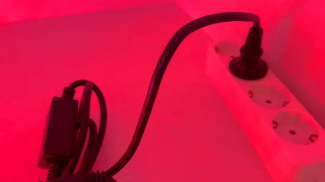 ET602B-RF - Гирлянд с ФЛАШ, ПРОФИ с конектор - 10м, 100 червени LED, Черен кабел. смотреть онлайн